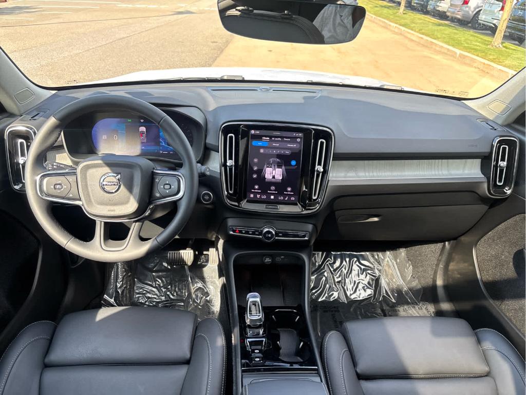 صورة مصغرة 14 لـ 2026 Volvo XC40 B5 PLUS