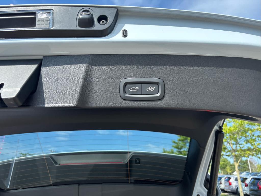 صورة مصغرة 11 لـ 2026 Volvo XC40 B5 PLUS