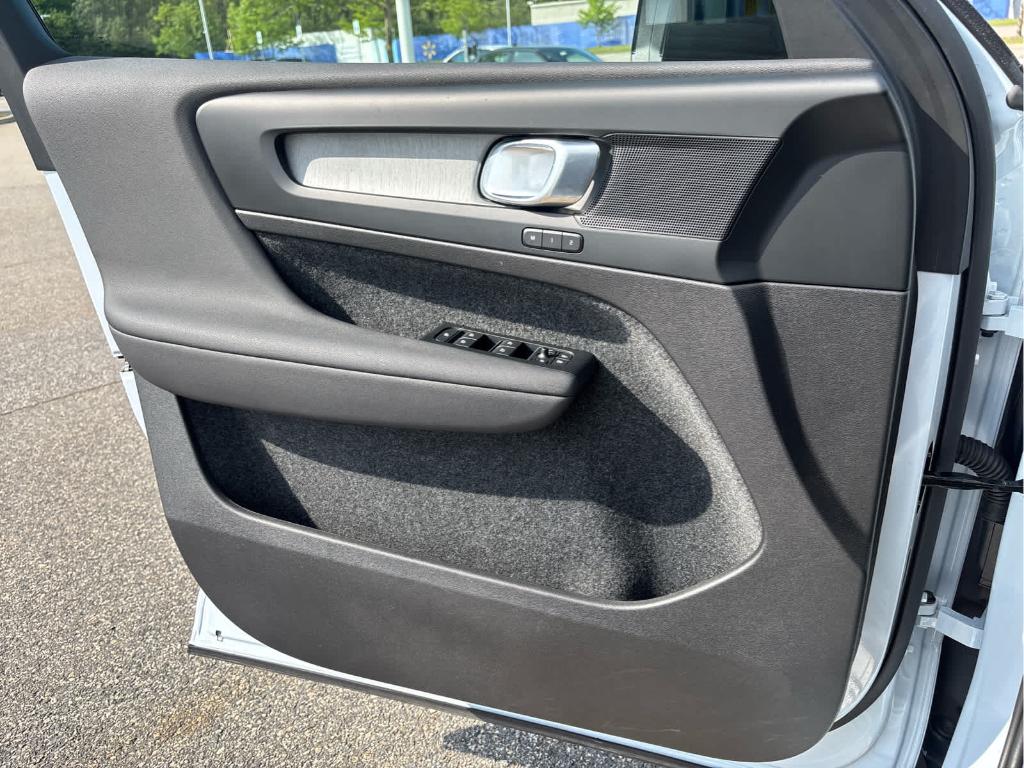 صورة مصغرة 21 لـ 2026 Volvo XC40 B5 PLUS
