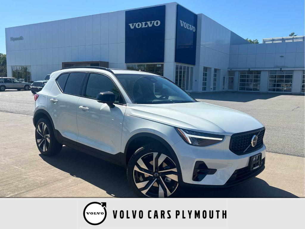 New 2026 Volvo XC40 B5 Plus