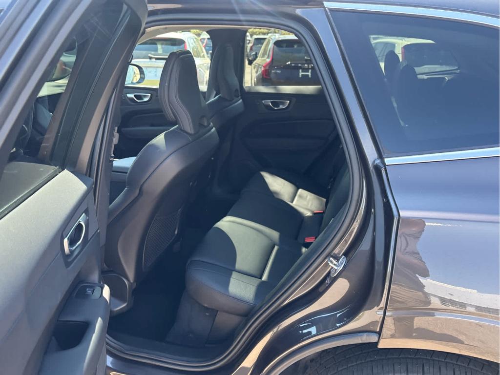 صورة مصغرة 25 لـ 2023 Volvo XC60 B5 PLUS BRIGHT THEME