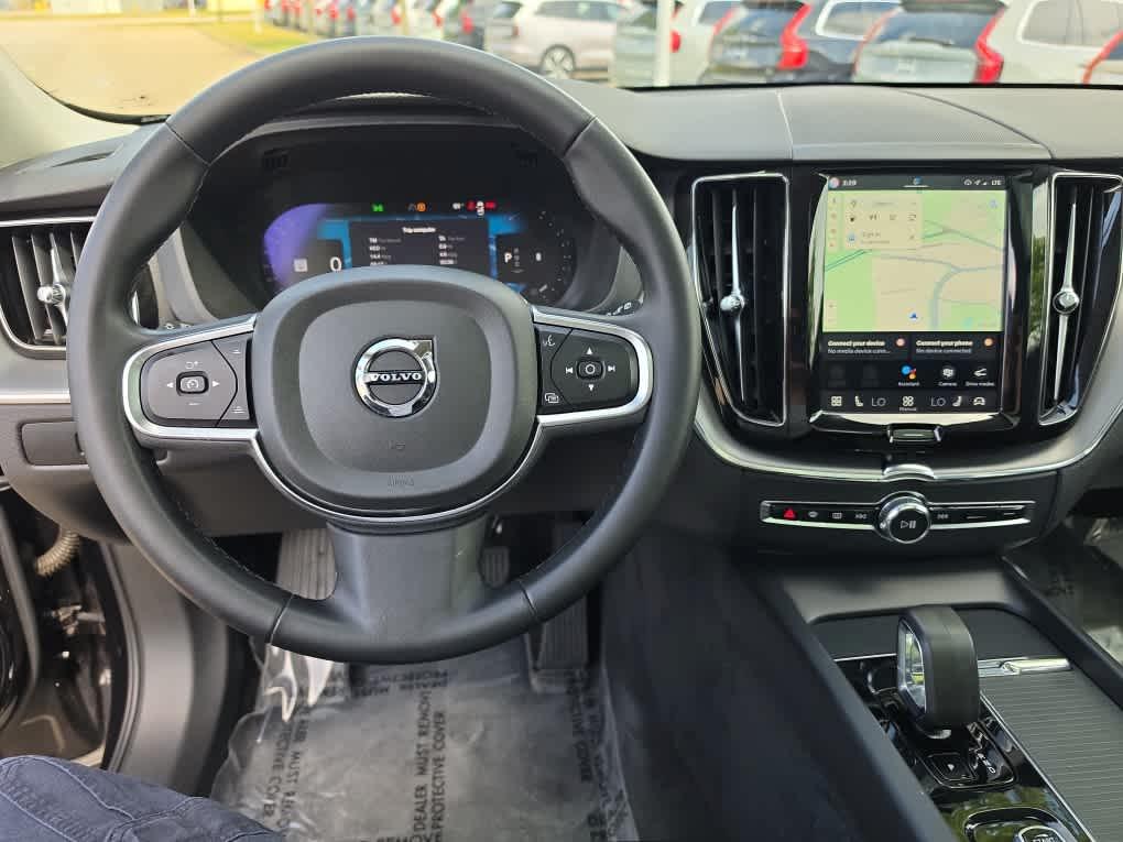 صورة مصغرة 12 لـ 2024 Volvo XC60 B5 CORE DARK THEME