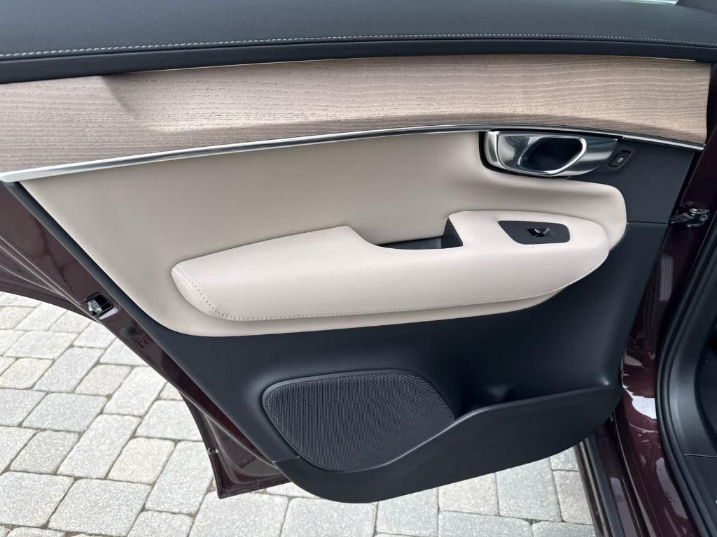 2026 Volvo XC90 B5 CORE 照片 8
