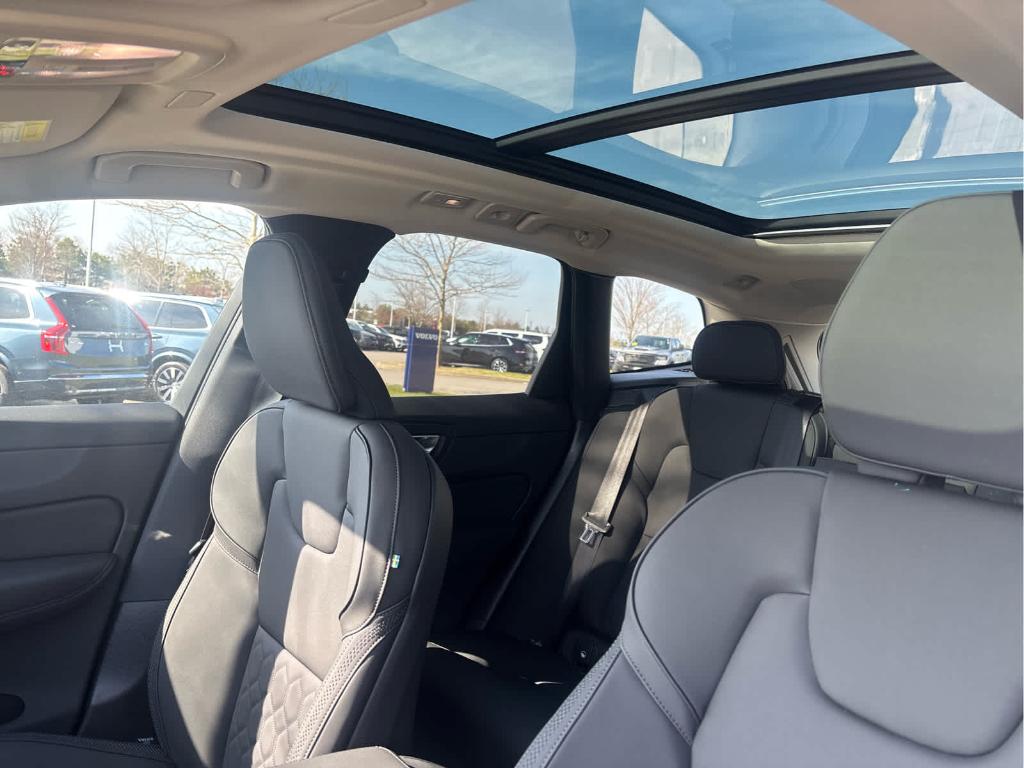 صورة مصغرة 21 لـ 2026 Volvo XC60 B5 PLUS