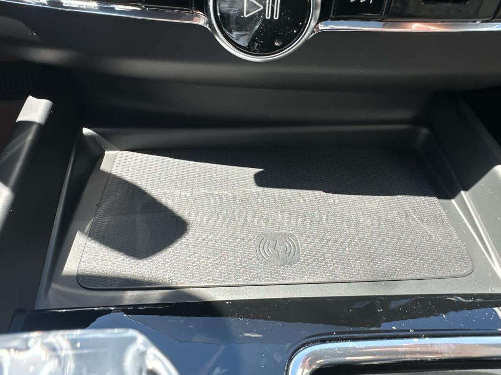 2026 Volvo XC60 B5 PLUS 缩略图 18