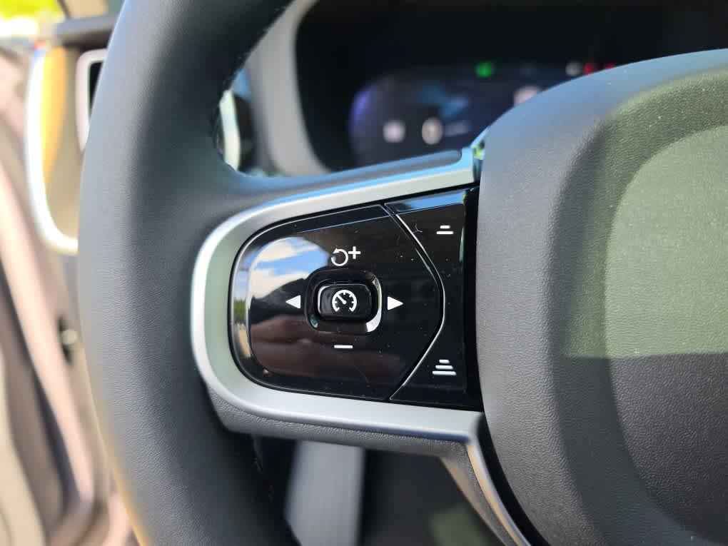 2026 Volvo XC60 B5 PLUS — миниатюра 13