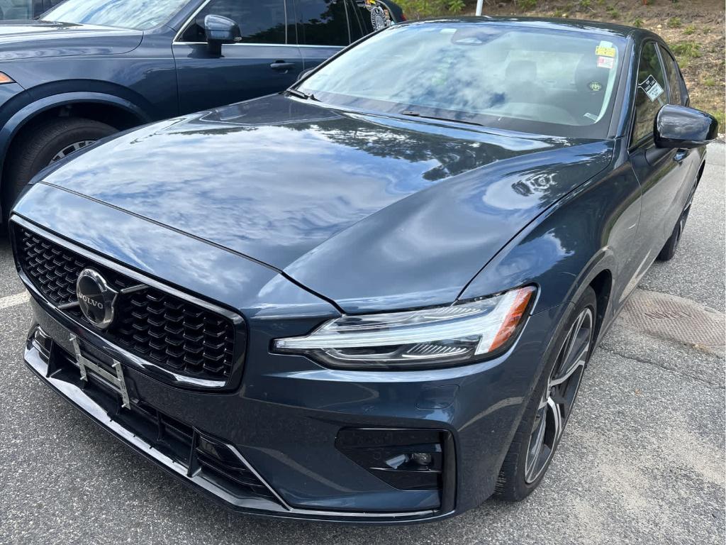 2024 Volvo S60 B5 ULTIMATE DARK THEME 照片 3