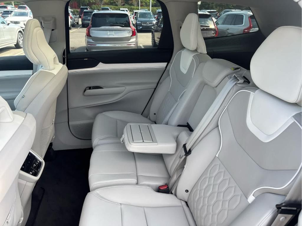 2025 Volvo EX90 TWIN MOTOR ULTRA 缩略图 19