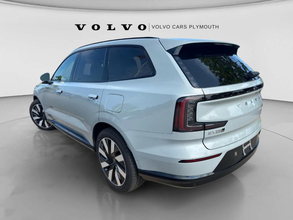 صورة 7 لـ 2025 Volvo EX90 TWIN MOTOR ULTRA