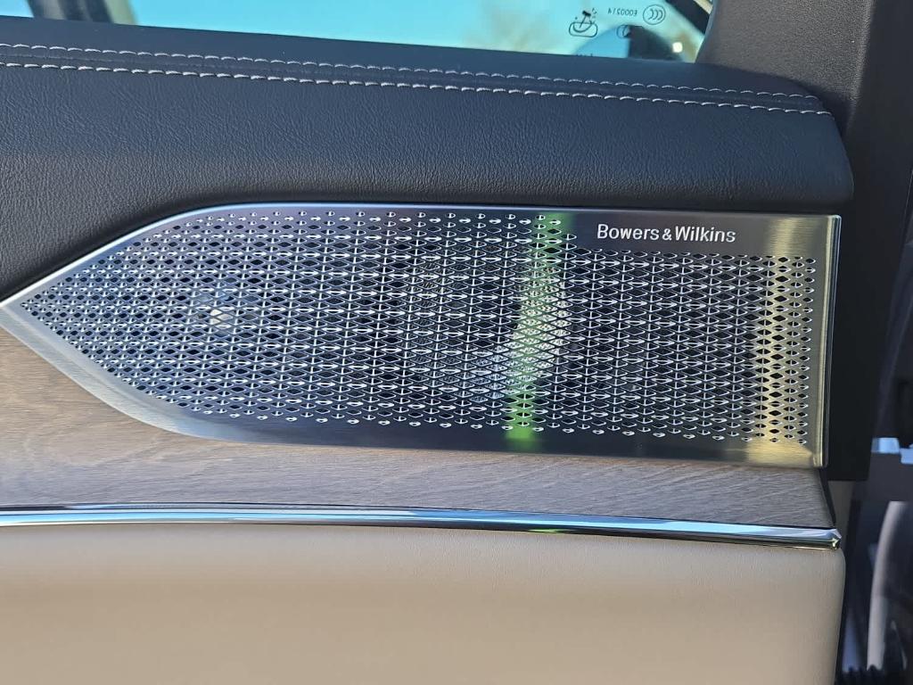 2026 Volvo EX90 ULTRA thumbnail 27