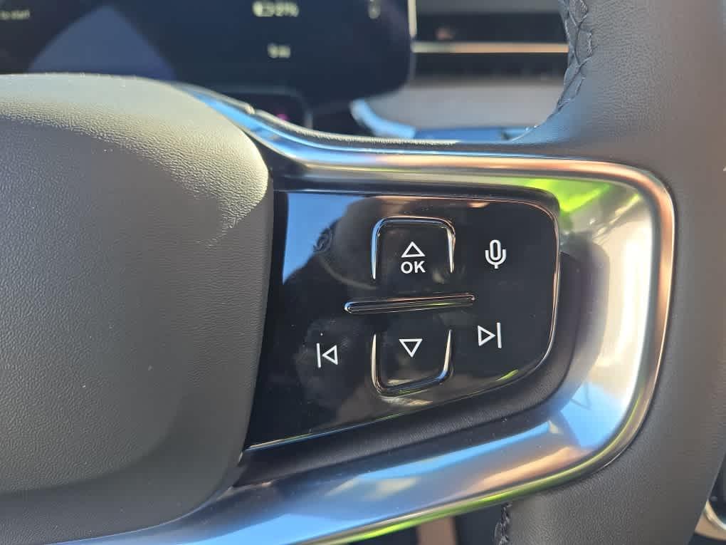 2026 Volvo EX90 ULTRA thumbnail 14