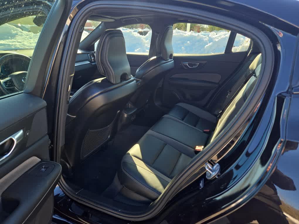 2024 Volvo S60 B5 PLUS BLACK EDITION 缩略图 21