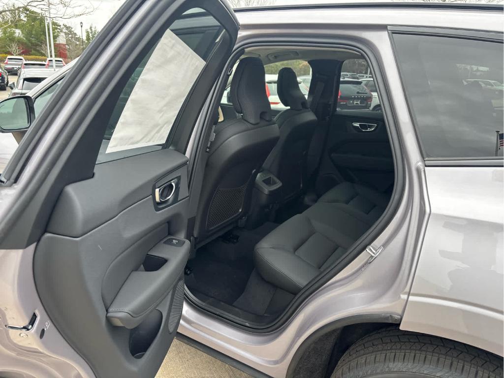 صورة مصغرة 13 لـ 2026 Volvo XC60 B5 PLUS