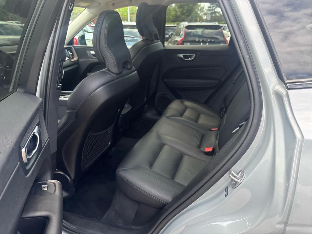 صورة مصغرة 25 لـ 2024 Volvo XC60 B5 PLUS DARK THEME