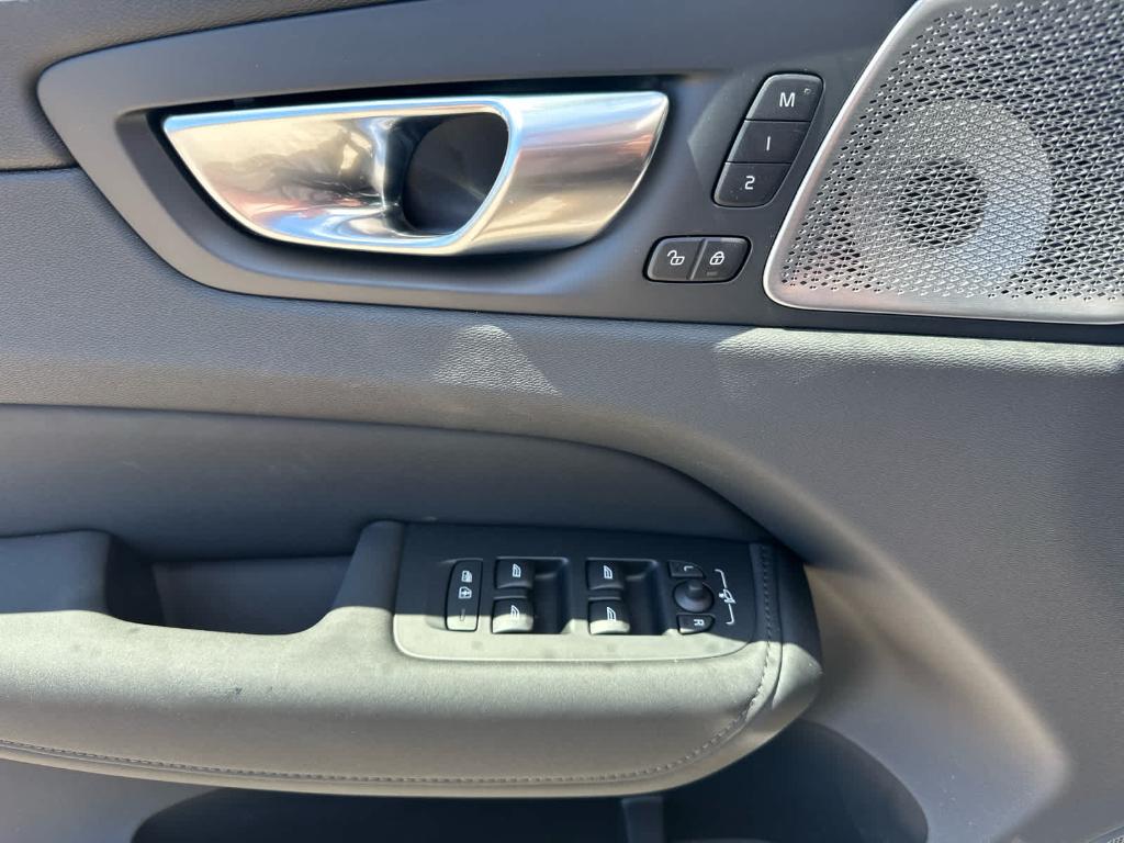 2026 Volvo XC60 B5 ULTRA 照片 10