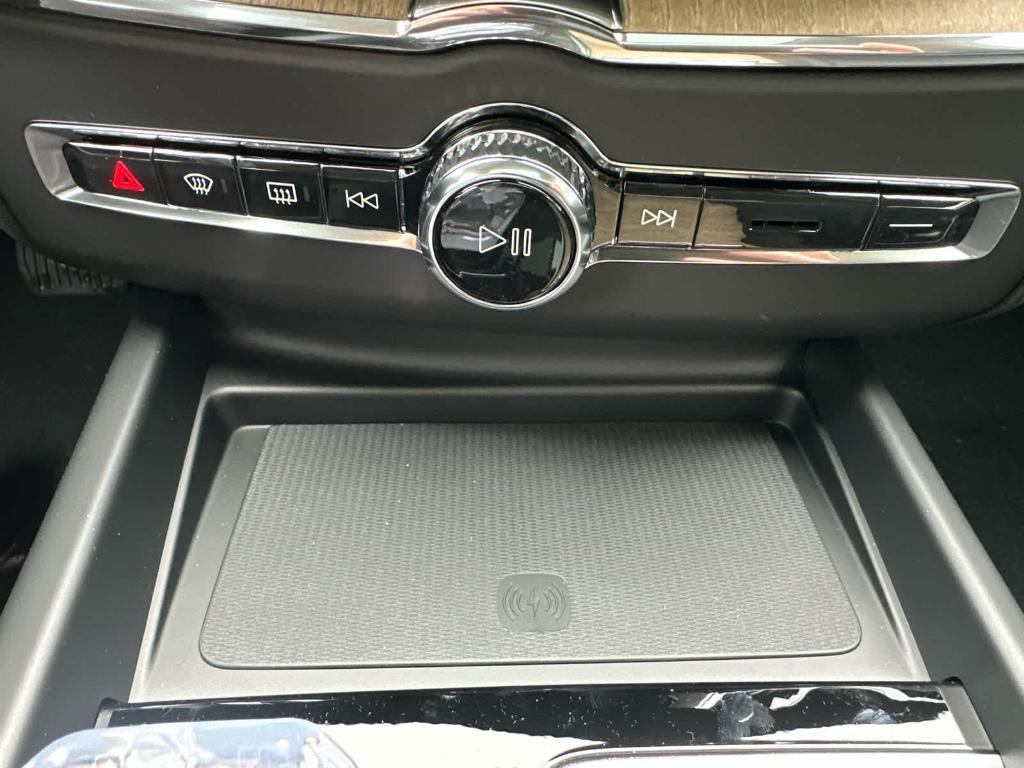 صورة مصغرة 21 لـ 2026 Volvo XC60 B5 PLUS