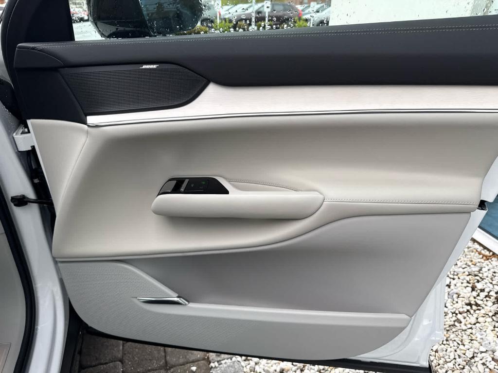 صورة مصغرة 32 لـ 2026 Volvo EX90 PLUS
