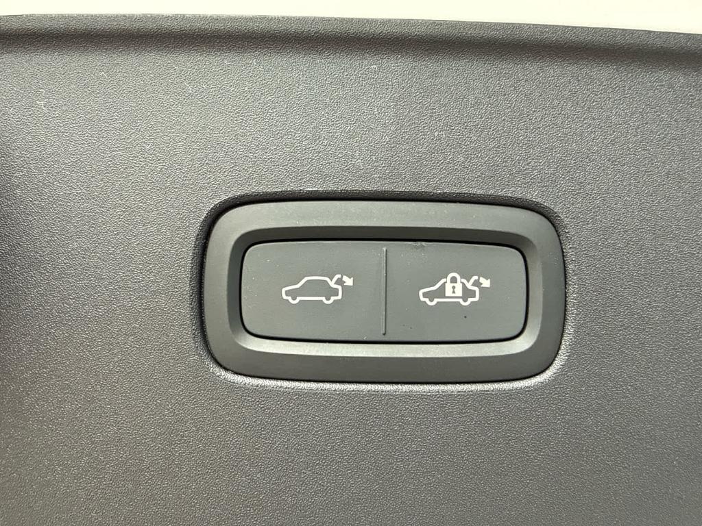 صورة مصغرة 24 لـ 2026 Volvo EX90 PLUS
