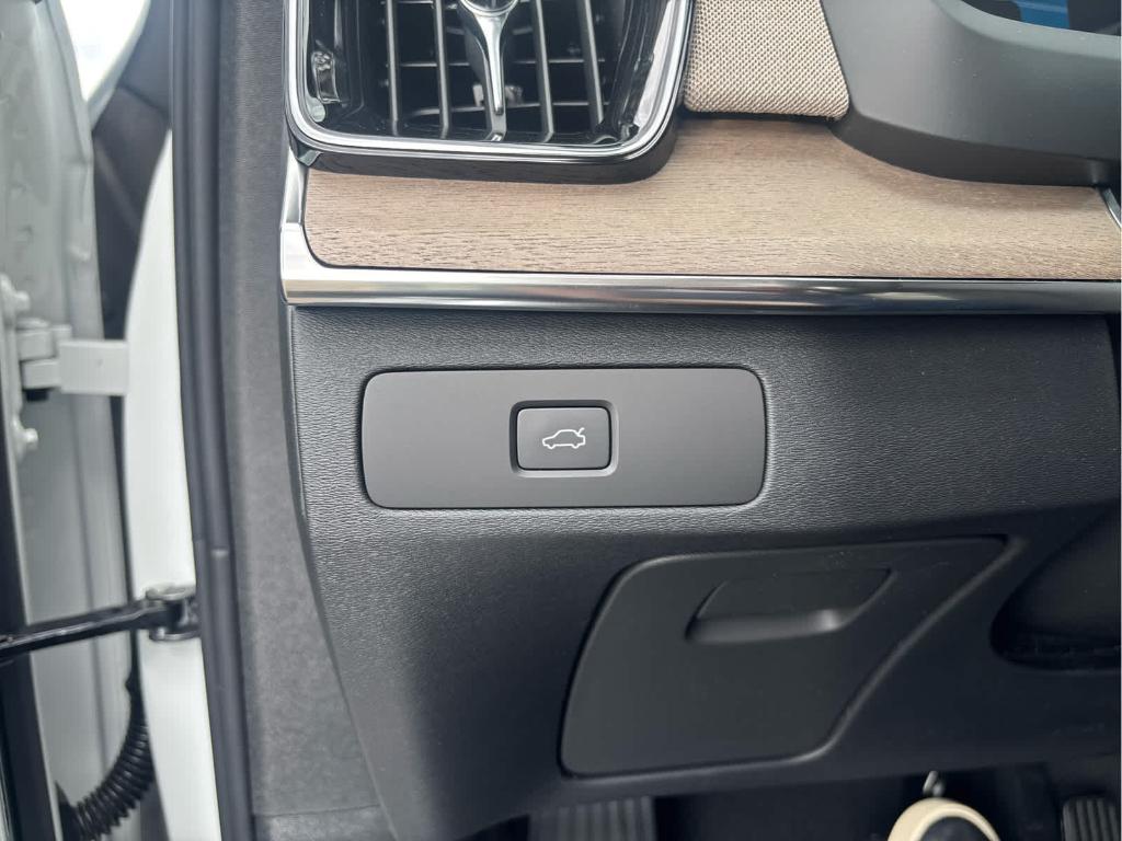 2026 Volvo XC90 B6 PLUS 7-SEATER 缩略图 26