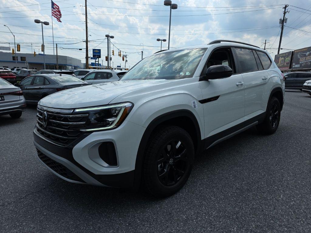 New 2026 Volkswagen Atlas Peak Edition