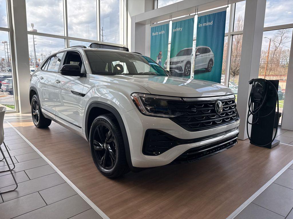 New 2026 Volkswagen Atlas Cross Sport 2.0T SEL