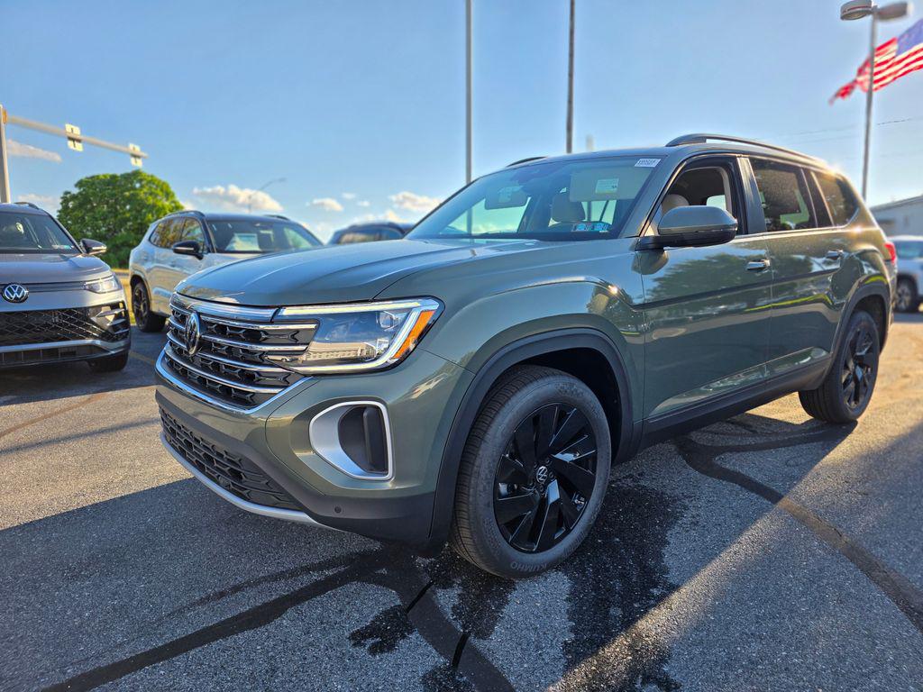 New 2026 Volkswagen Atlas 2.0T SE w/Technology 4MOTION