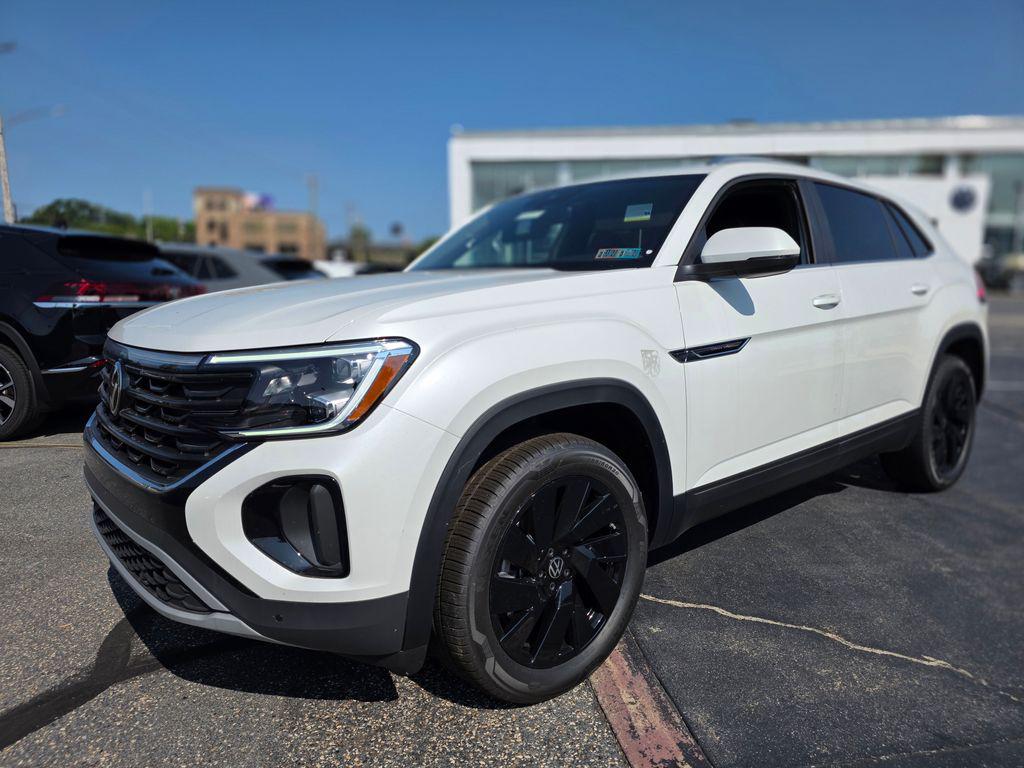 New 2026 Volkswagen Atlas Cross Sport 2.0T SE w/Technology 4MOTION