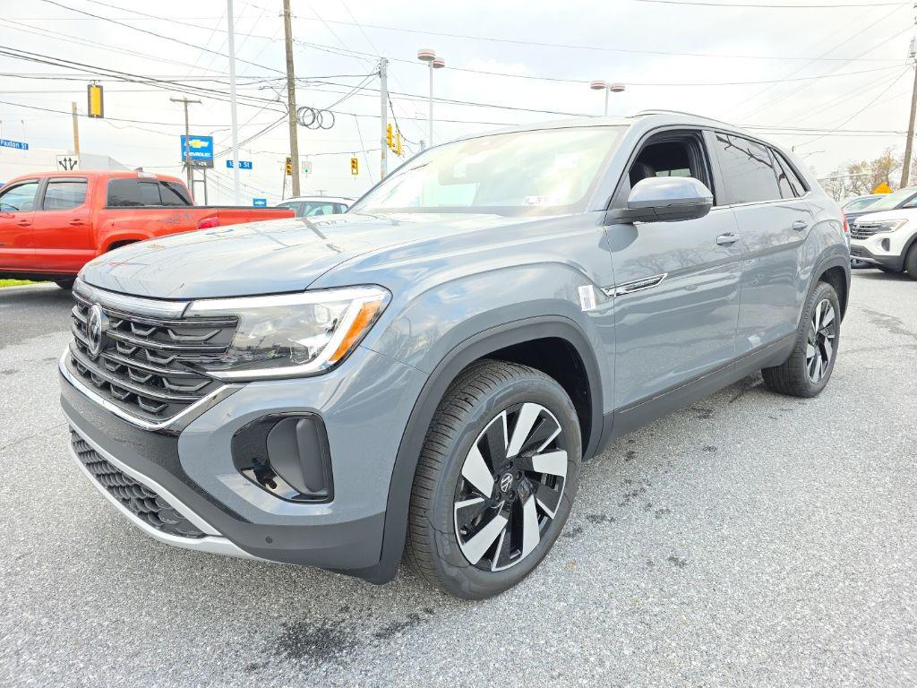 New 2026 Volkswagen Atlas Cross Sport 2.0T SE w/Technology 4MOTION