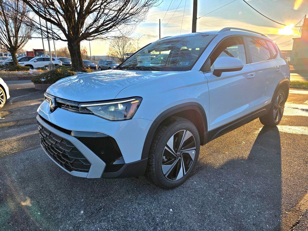 New 2026 Volkswagen Taos SE