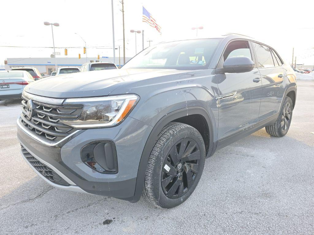 New 2026 Volkswagen Atlas Cross Sport 2.0T SE w/Technology 4MOTION