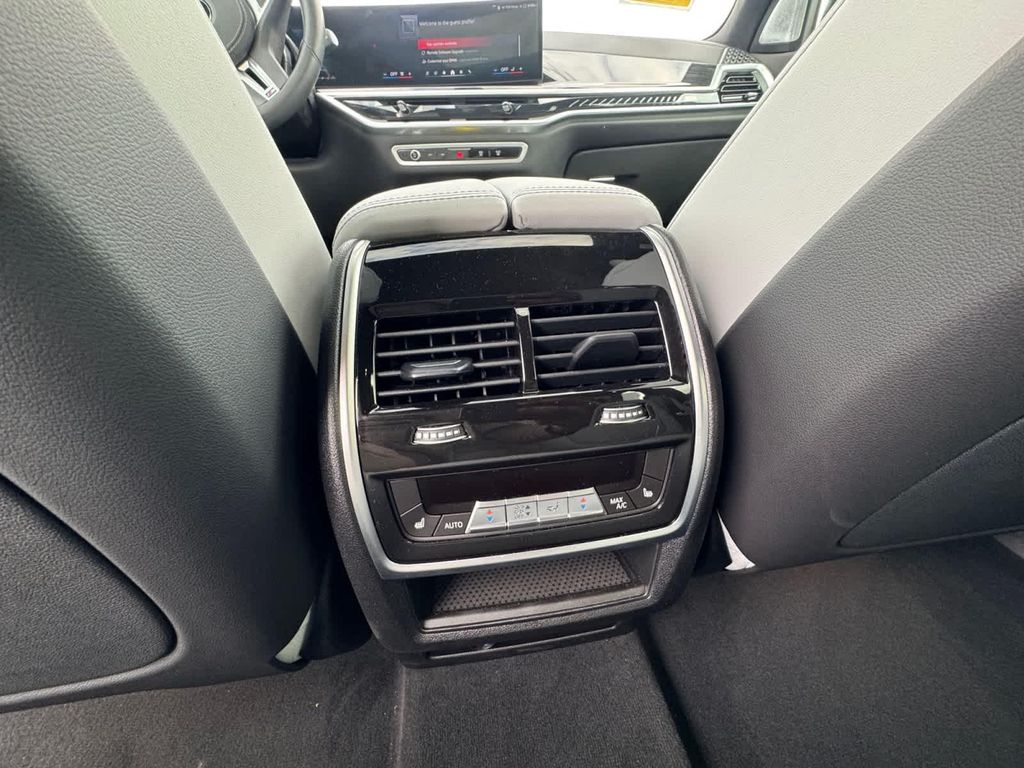 صورة مصغرة 16 لـ 2026 BMW X5 M60I