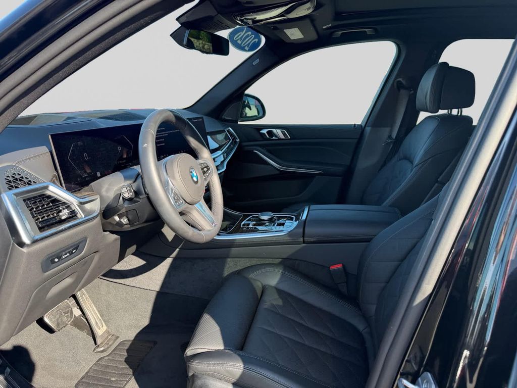 صورة 10 لـ 2026 BMW X5 XDRIVE40I