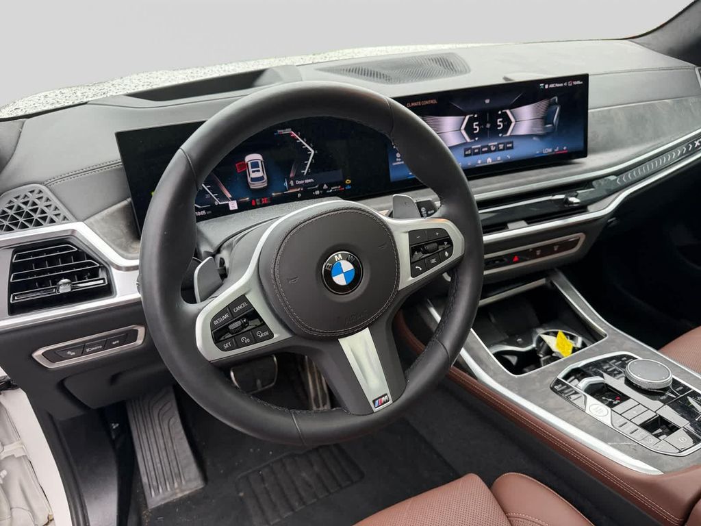 صورة مصغرة 11 لـ 2026 BMW X7 XDRIVE40I