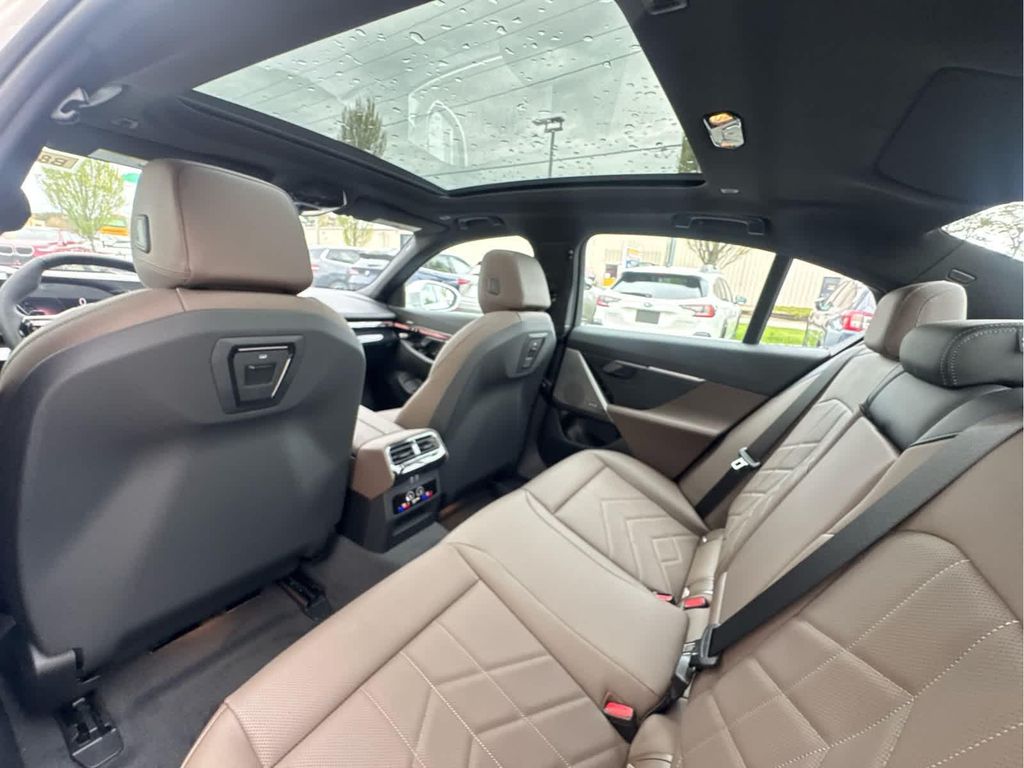 2027 BMW 530 I XDRIVE — миниатюра 15