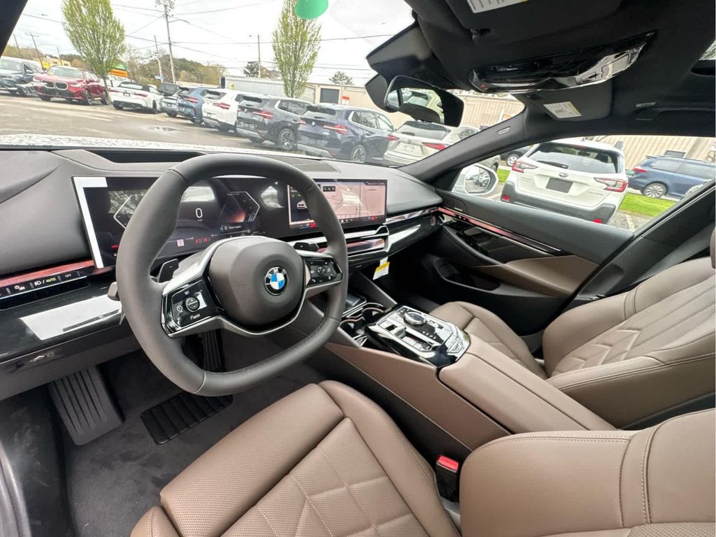 2027 BMW 530 I XDRIVE — миниатюра 12