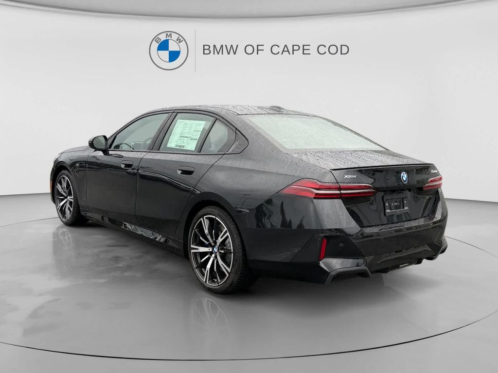 2027 BMW 550E 550E XDRIVE 照片 5