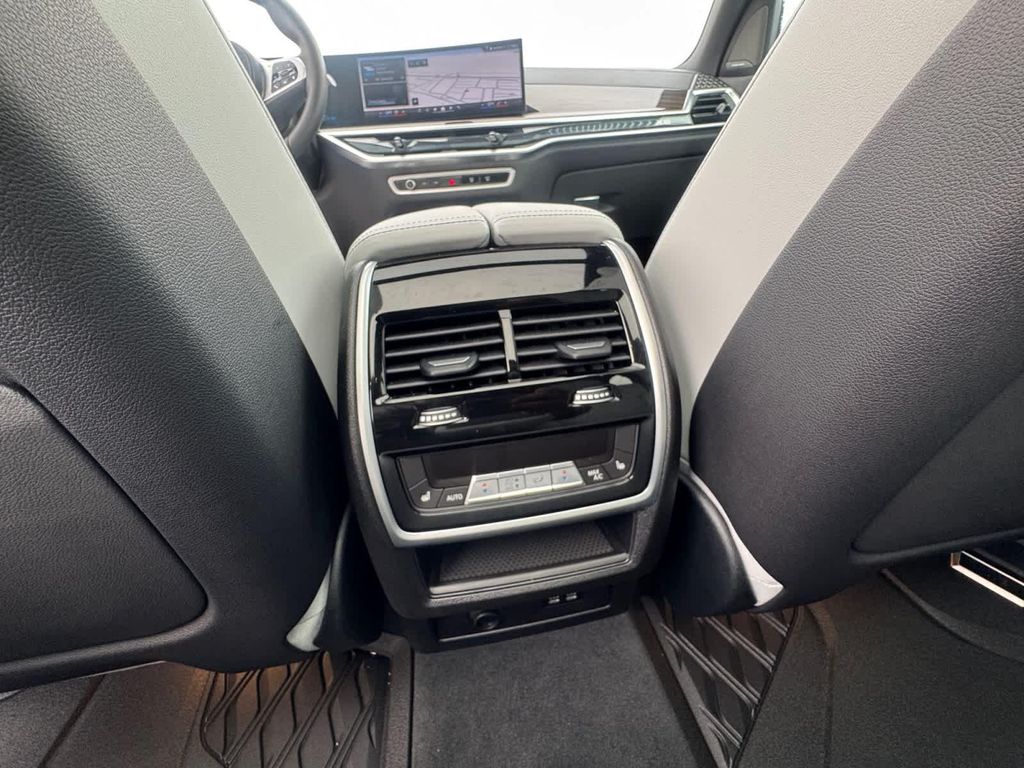 صورة مصغرة 16 لـ 2026 BMW X5 PHEV XDRIVE50E