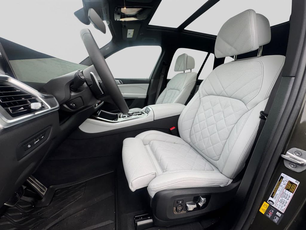 صورة 10 لـ 2026 BMW X5 PHEV XDRIVE50E