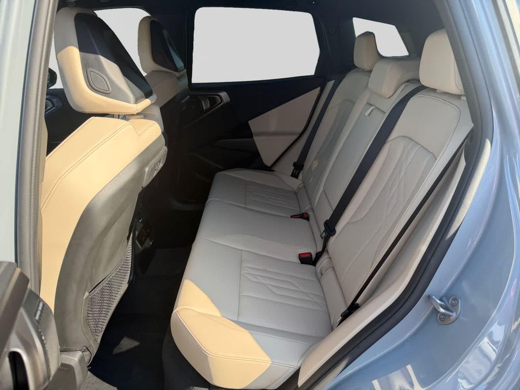 2026 BMW X3 M50 XDRIVE — миниатюра 16