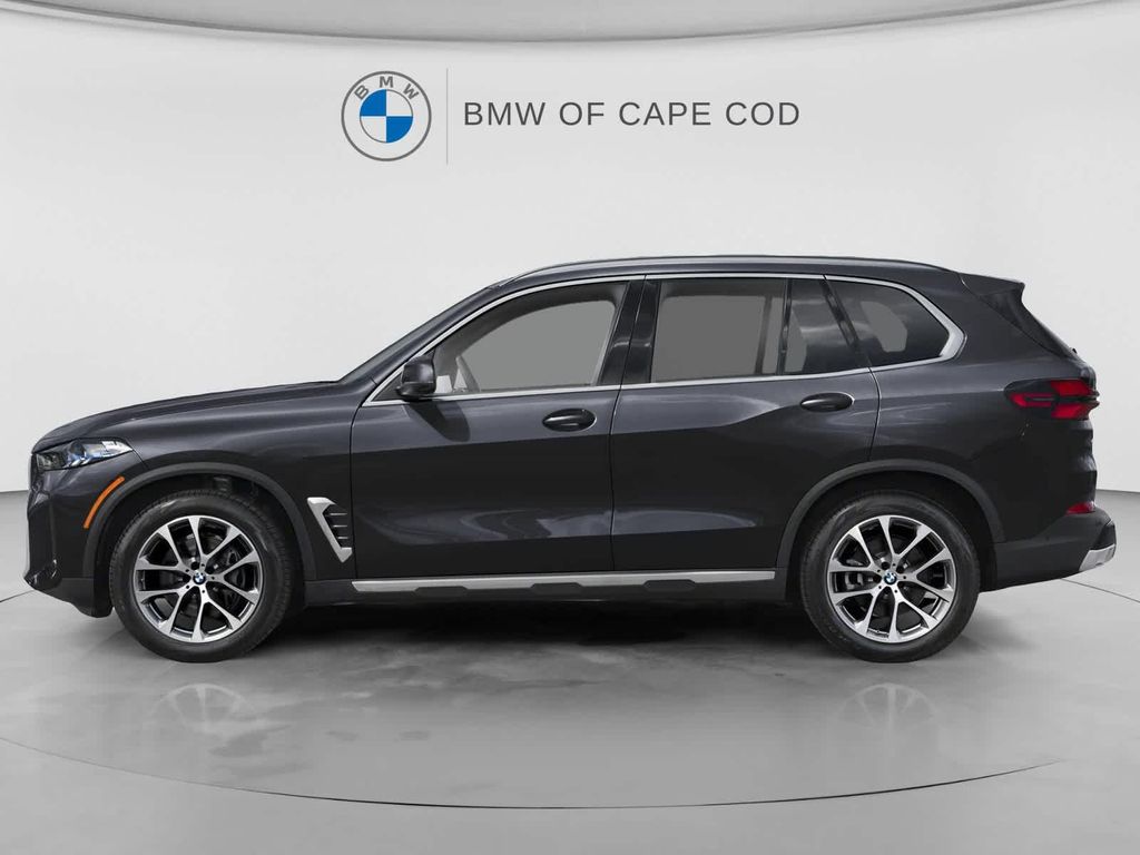 2026 BMW X5 M60I photo 3