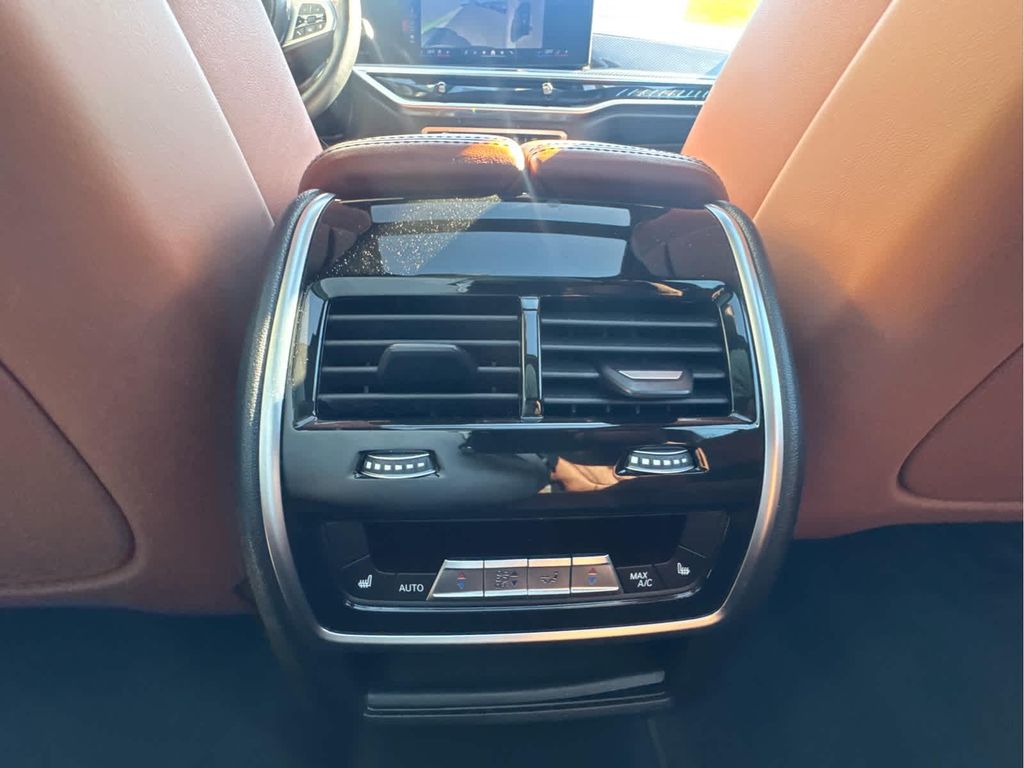 2026 BMW X7 M60I — миниатюра 24