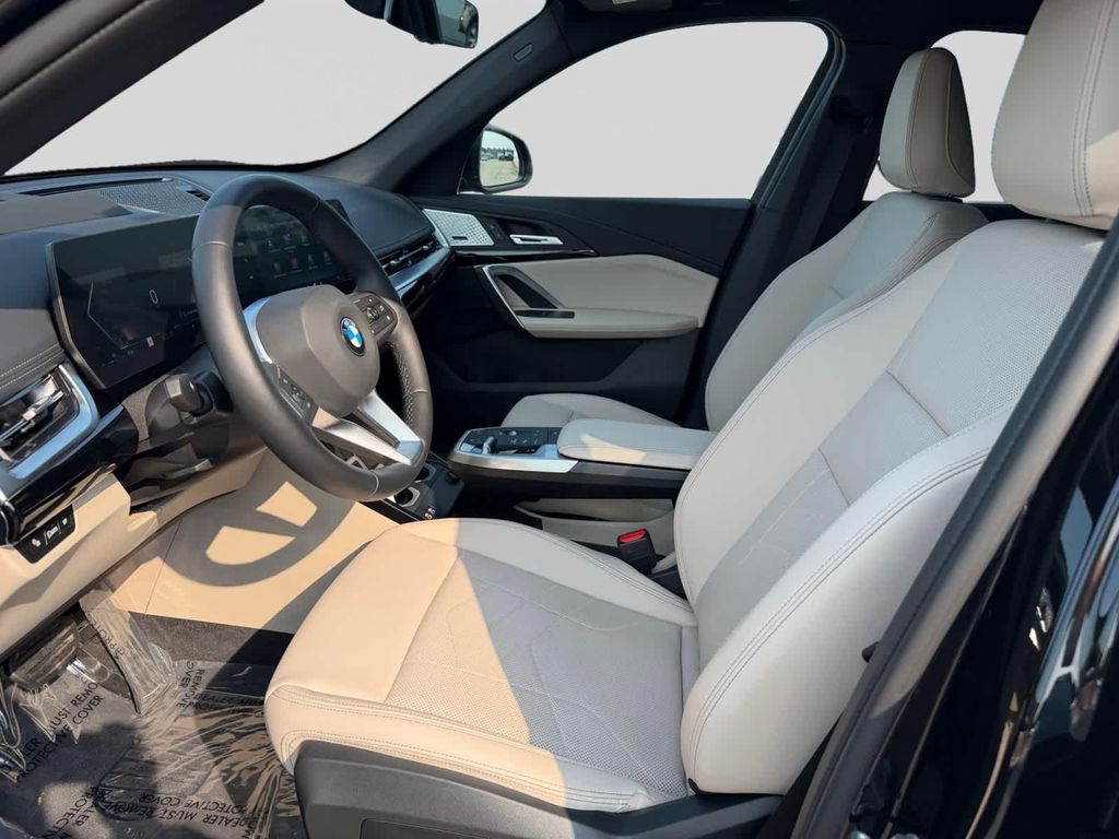 2025 BMW X1 XDRIVE28I — миниатюра 18
