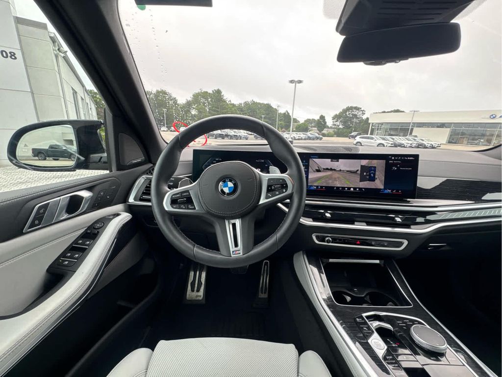 2026 BMW X5 M60I — миниатюра 17