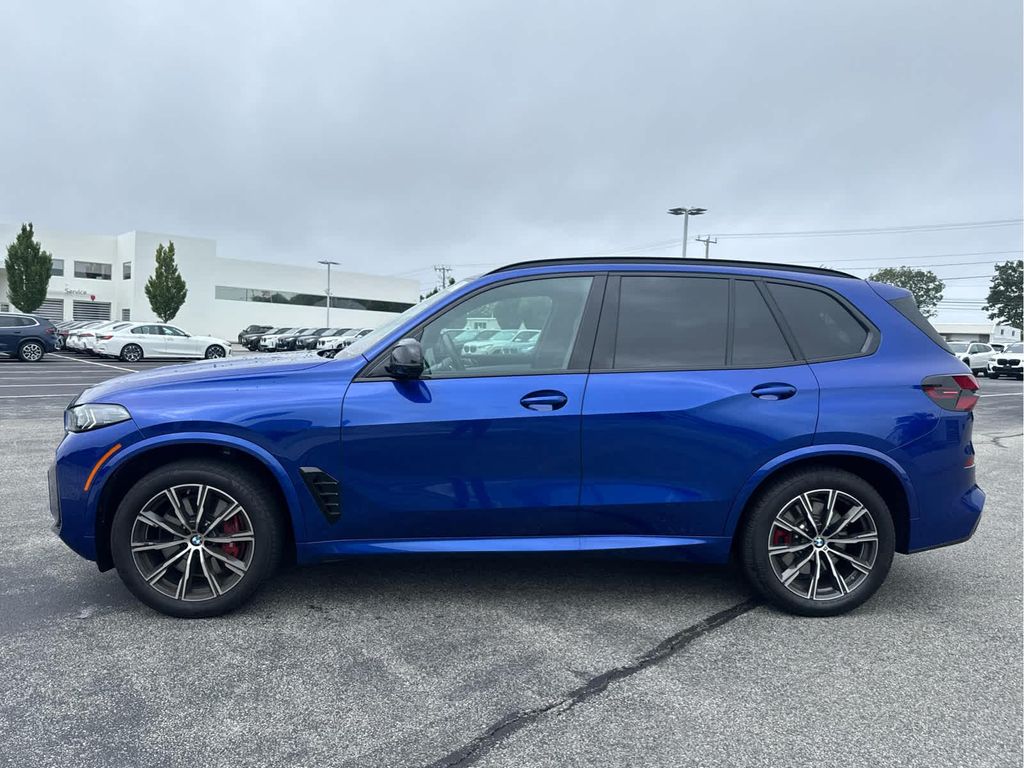 صورة 5 لـ 2026 BMW X5 M60I