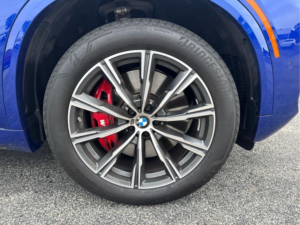 صورة 10 لـ 2026 BMW X5 M60I