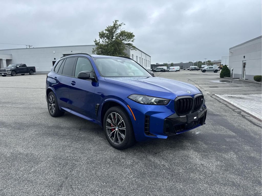 صورة 1 لـ 2026 BMW X5 M60I