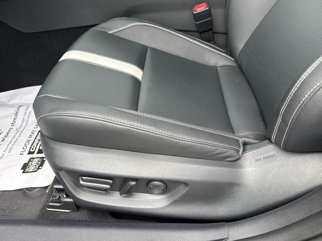2025 Toyota CAMRY SE — миниатюра 15