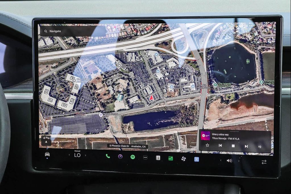2024 Tesla MODEL X LONG RANGE thumbnail 18