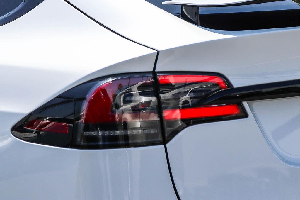 2022 Tesla MODEL X DUAL MOTOR ALL-WHEEL DRIVE 缩略图 11