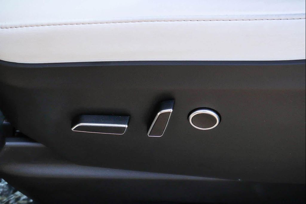 2022 Tesla MODEL X DUAL MOTOR ALL-WHEEL DRIVE 缩略图 27